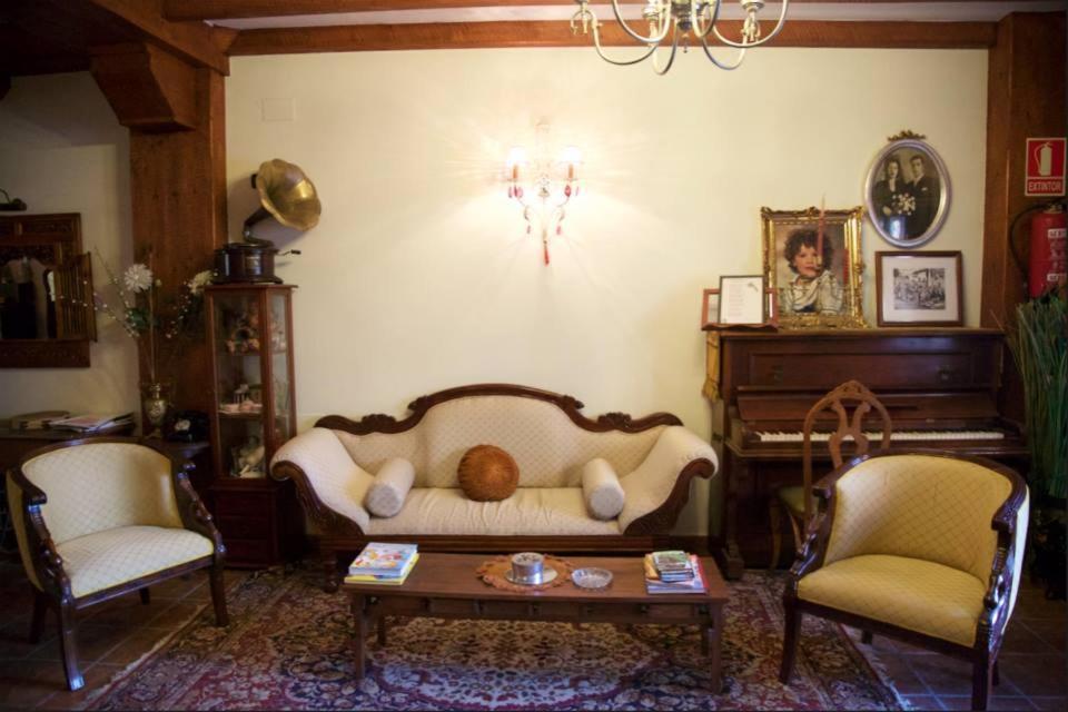 Posada De Sena Buitenkant foto